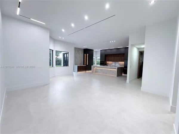 $1,750,000 | 19880 Southwest 134th Avenue, Miami, FL 33177