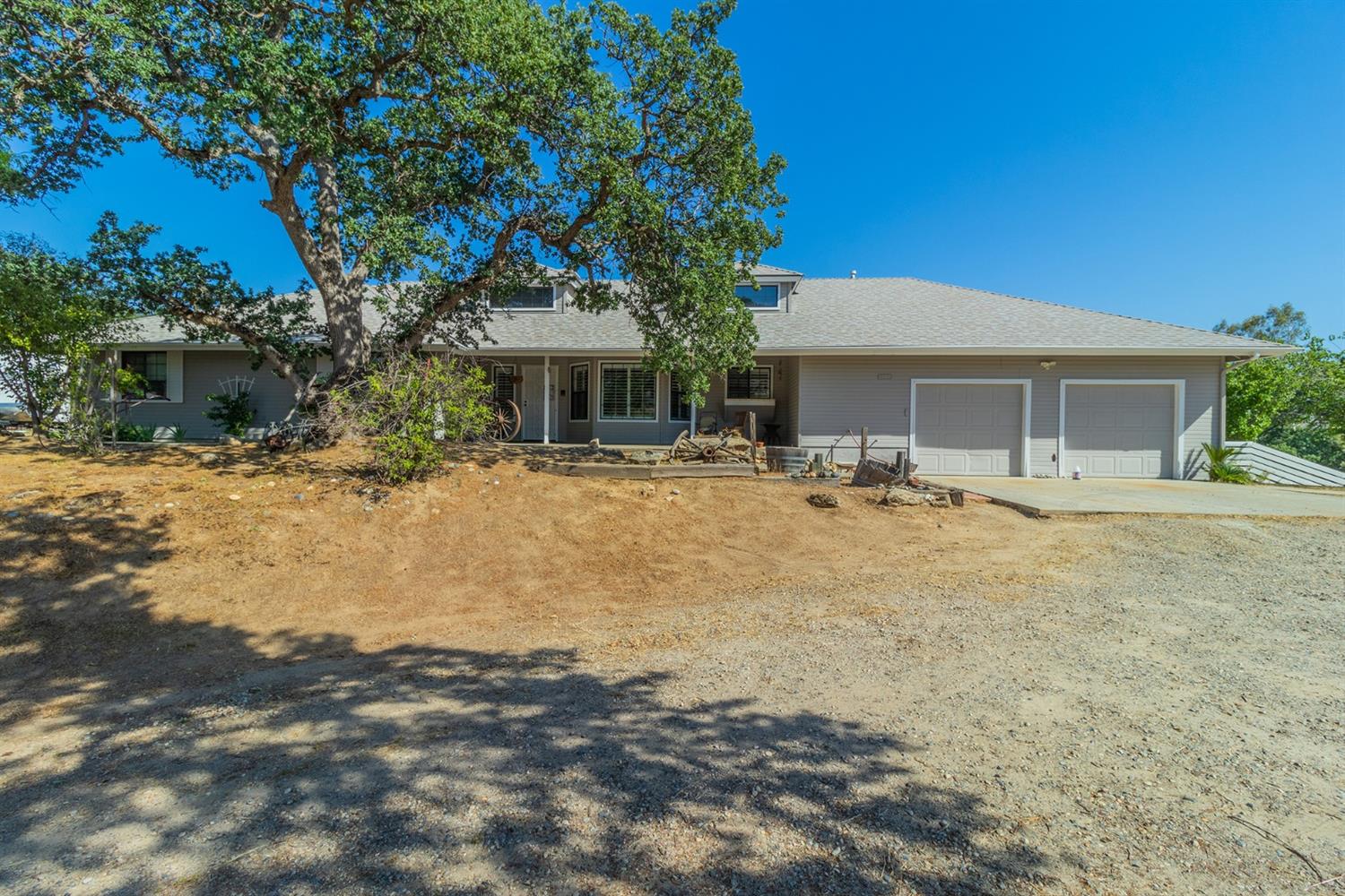 22754 Homestead Road Clovis, CA 93619 - Photo 1 of 23 Gallery Image 1