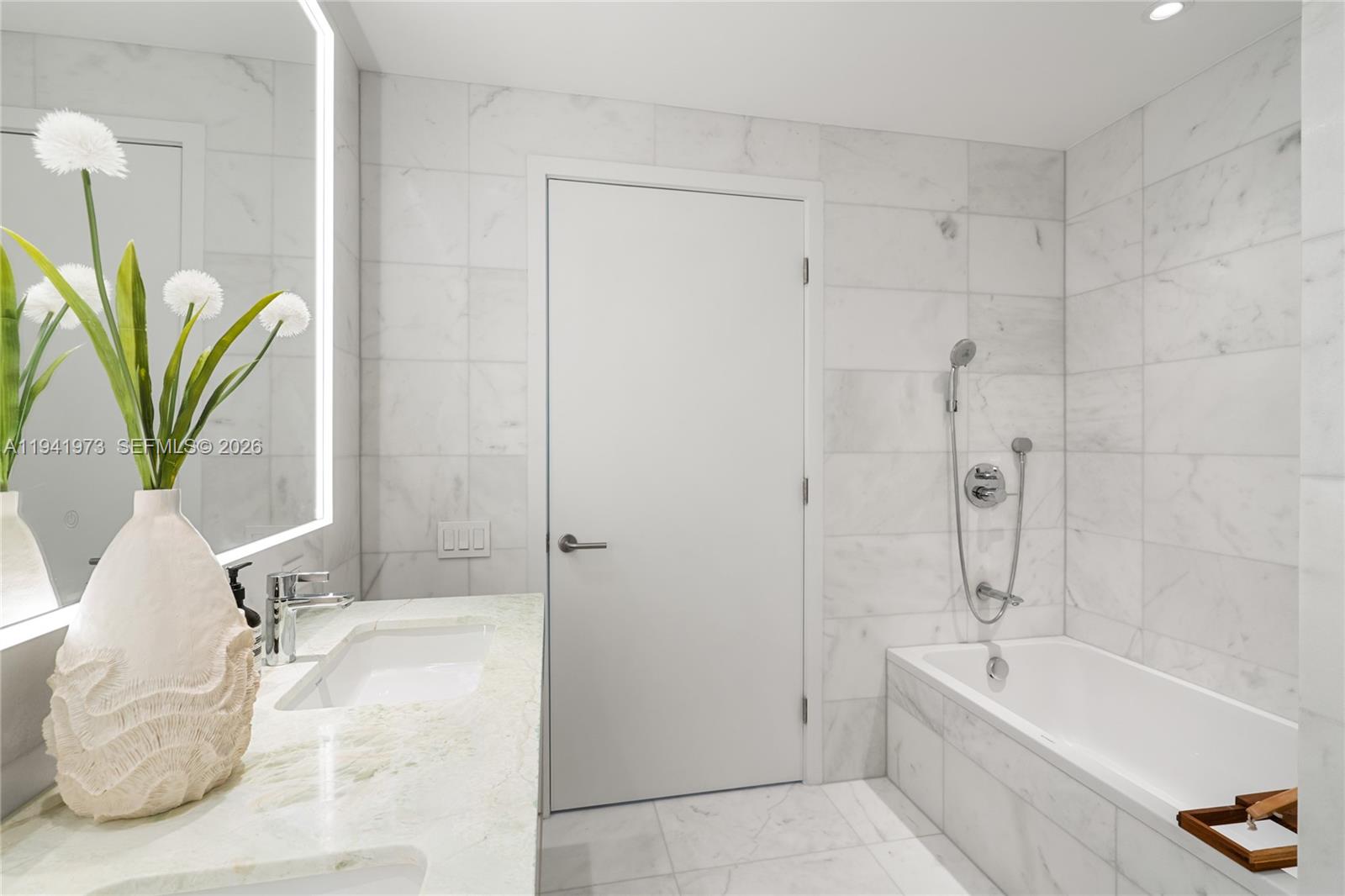 500 Alton Road, Unit 2101/02 Miami Beach, FL 33139 - Photo 16 of 98