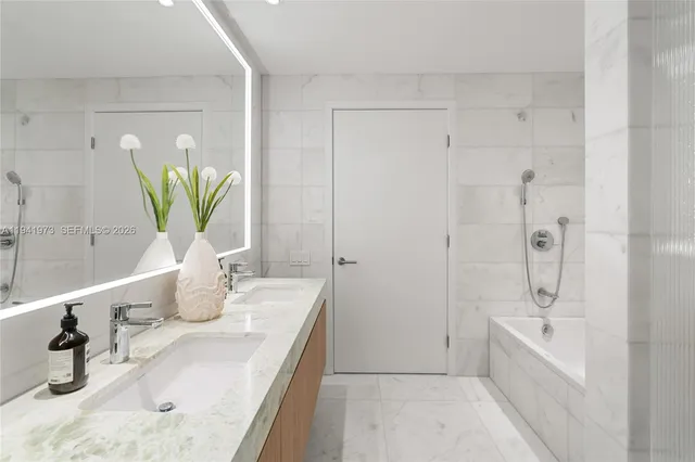 $60,000 | 500 Alton Road, Unit 2101/02, Miami Beach, FL 33139