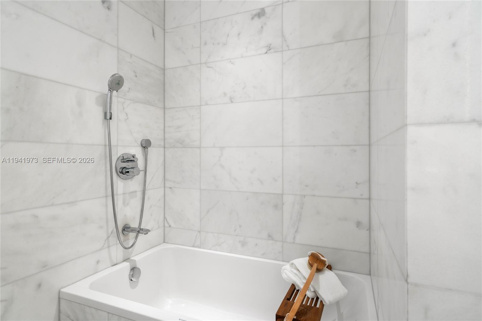 500 Alton Road, Unit 2101/02 Miami Beach, FL 33139 - Photo 19 of 98