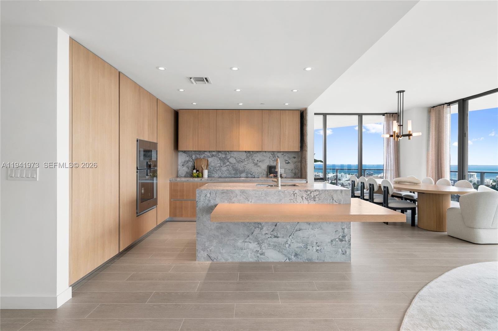 500 Alton Road, Unit 2101/02 Miami Beach, FL 33139 - Photo 31 of 98