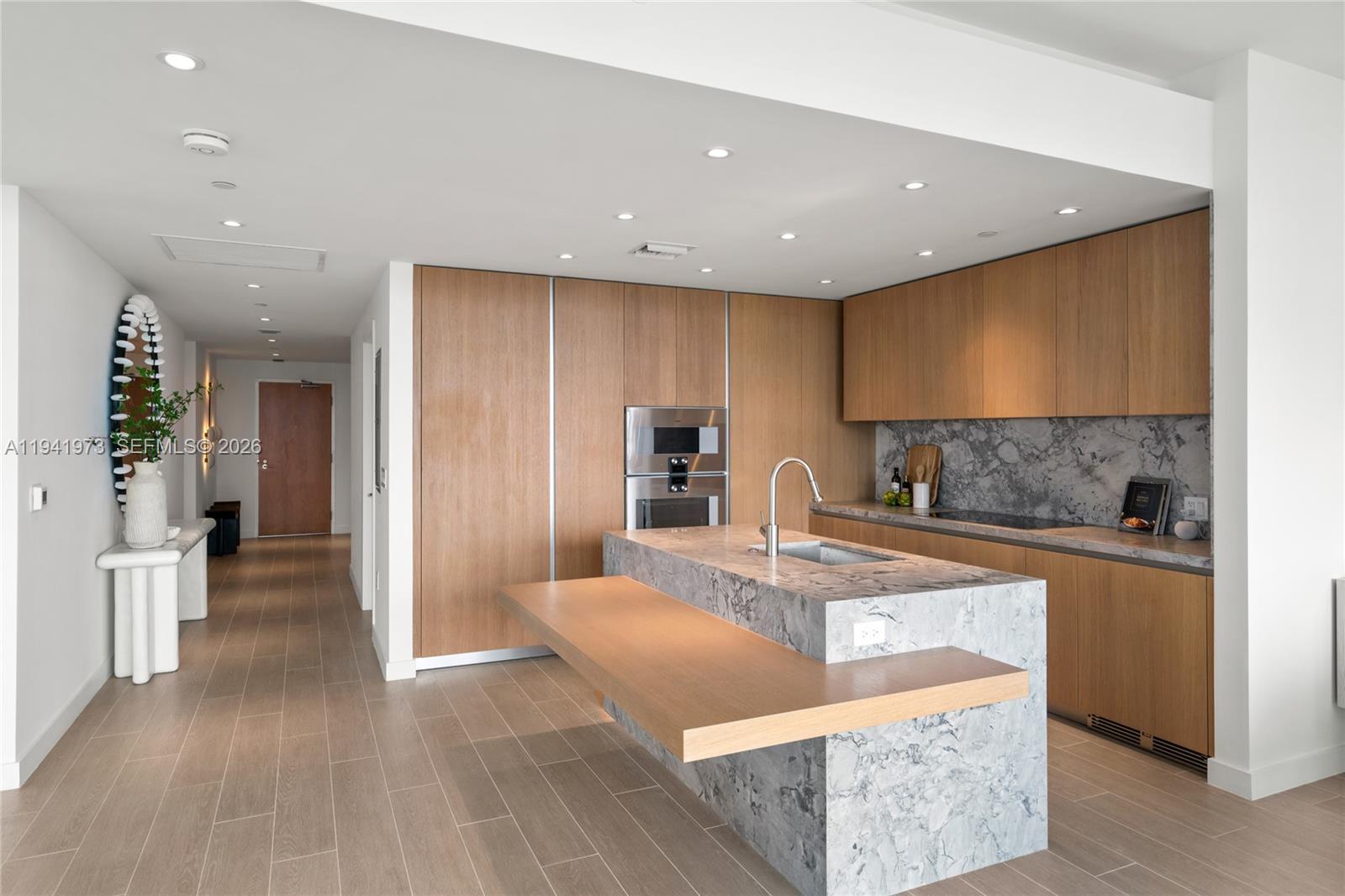 500 Alton Road, Unit 2101/02 Miami Beach, FL 33139 - Photo 33 of 98