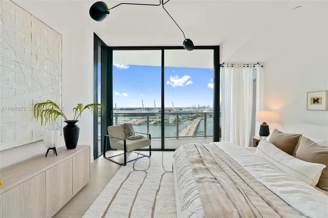 $60,000 | 500 Alton Road, Unit 2101/02, Miami Beach, FL 33139