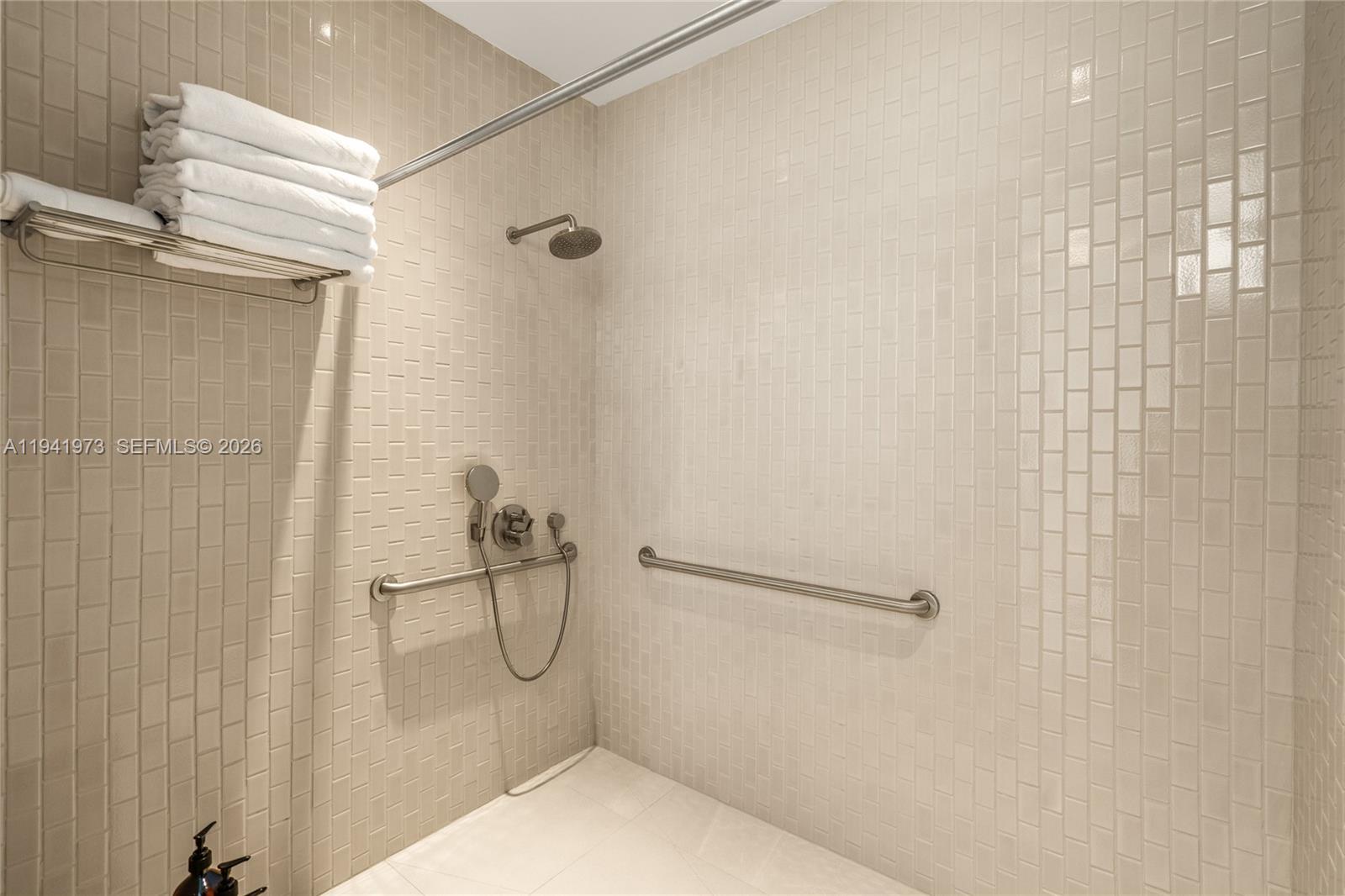 500 Alton Road, Unit 2101/02 Miami Beach, FL 33139 - Photo 8 of 98