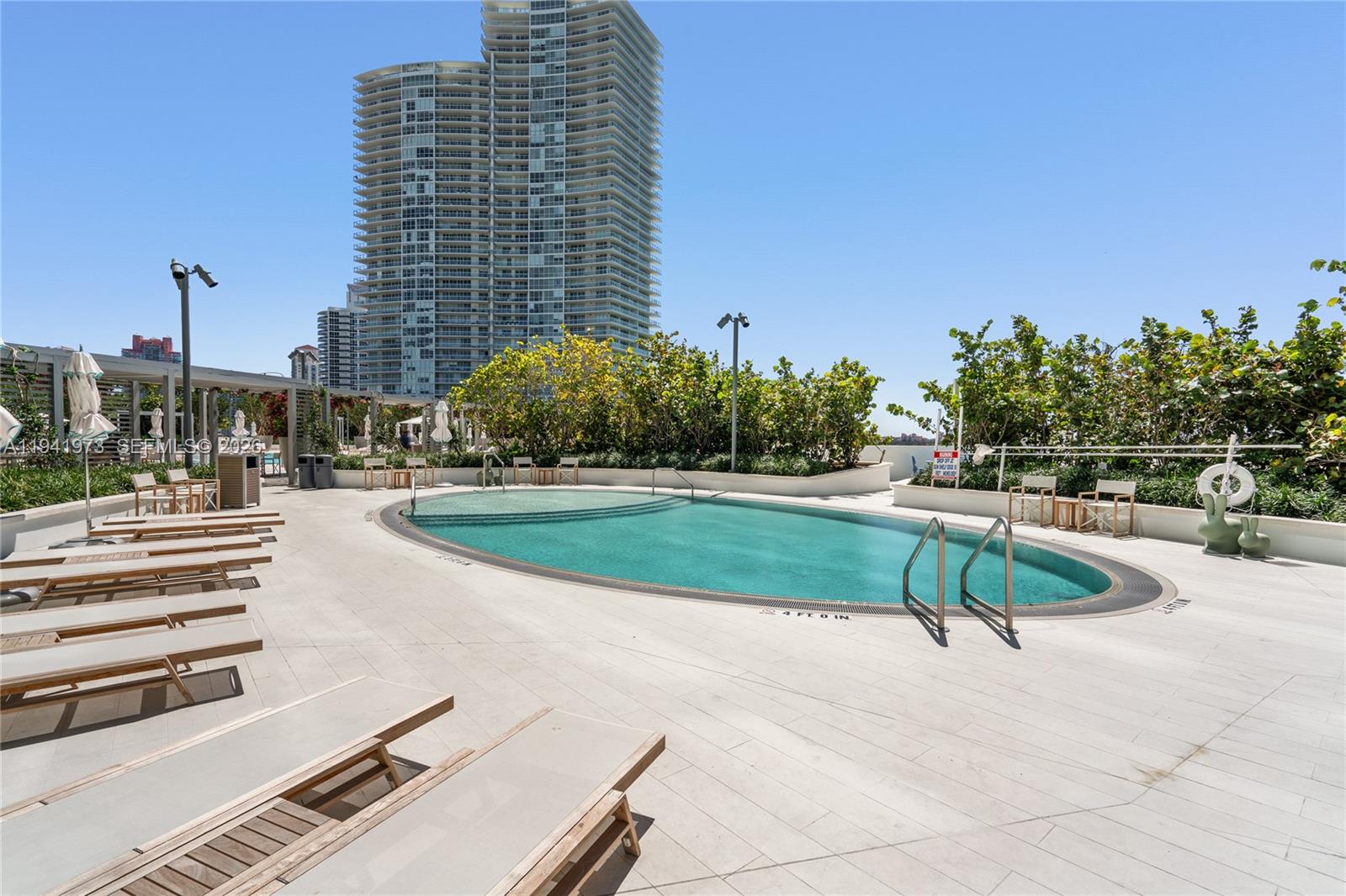 500 Alton Road, Unit 2101/02 Miami Beach, FL 33139 - Photo 94 of 98