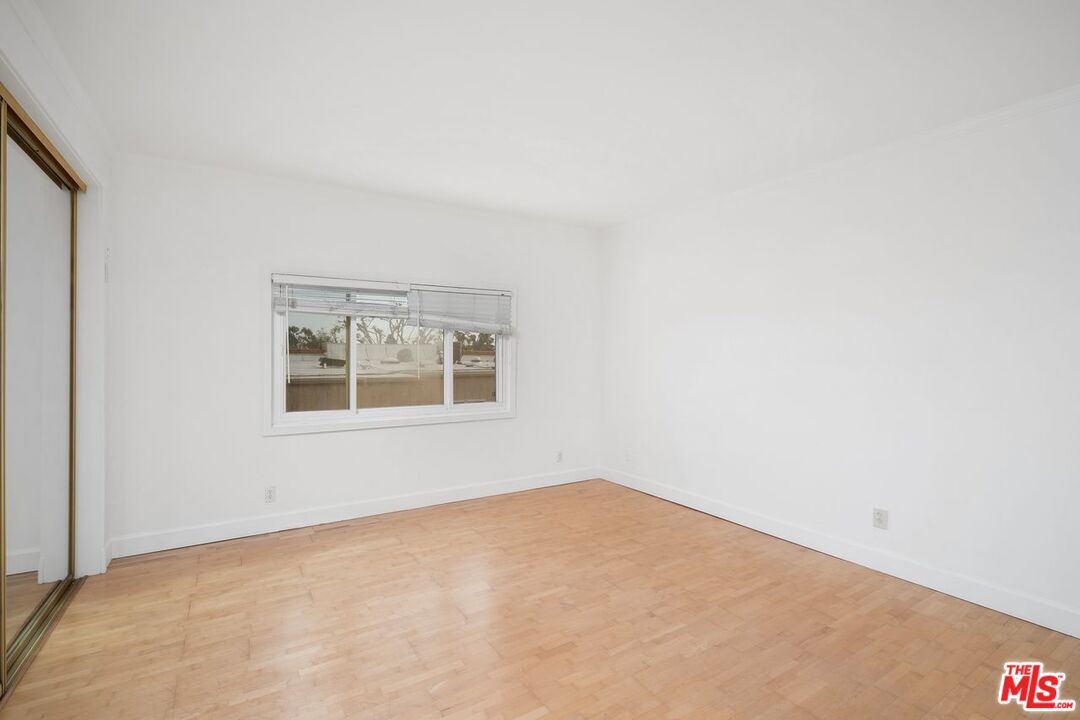 8025 Redlands Street, Unit 17 Playa del Rey, CA 90293 - Photo 11 of 15 Gallery Image 11