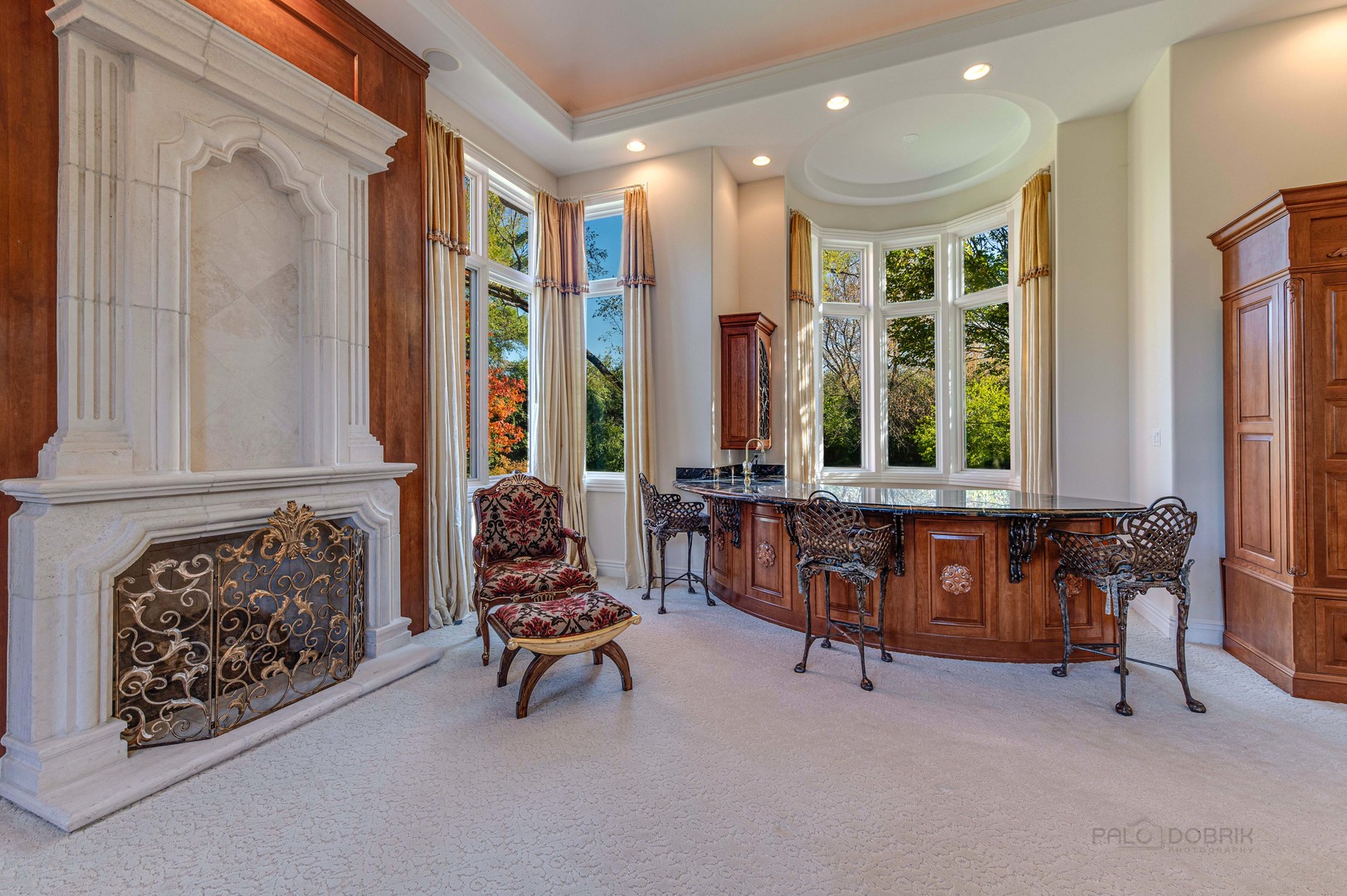 10 West Westleigh Road Lake Forest, IL 60045 - Photo 28 of 59 a living room with furniture and large windows