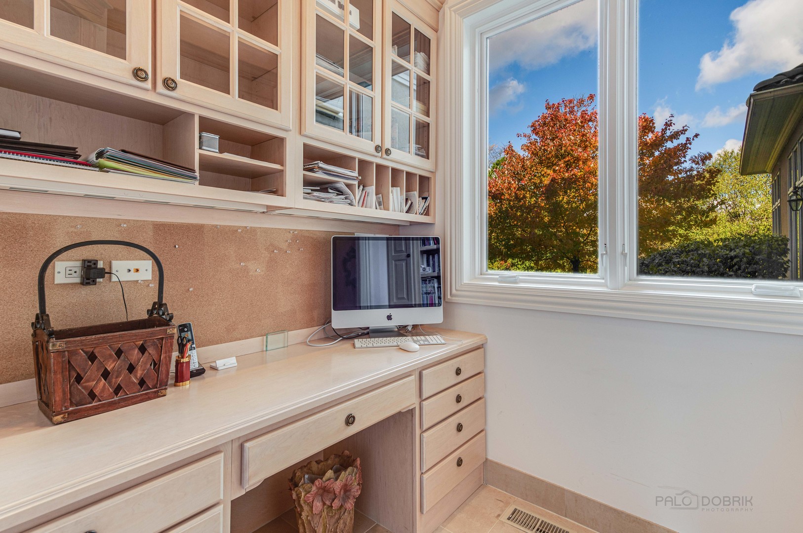 10 West Westleigh Road Lake Forest, IL 60045 - Photo 29 of 59 a kitchen with a sink and a window