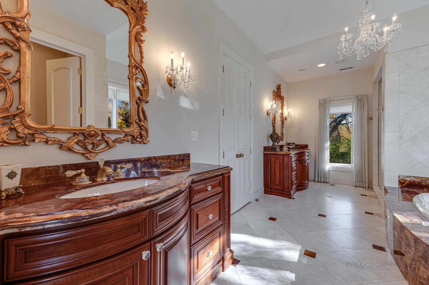 10 West Westleigh Road Lake Forest, IL 60045 - Photo 37 of 59 a view of a hallway with entryway