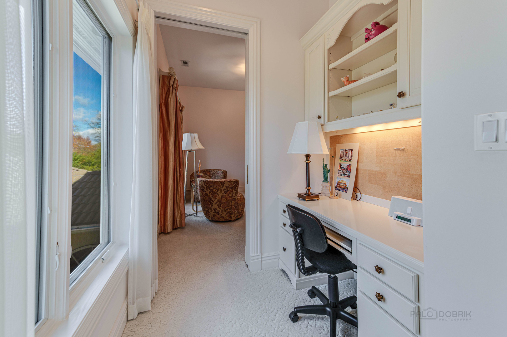 10 West Westleigh Road Lake Forest, IL 60045 - Photo 48 of 59 a view of a hallway with workspace and a window