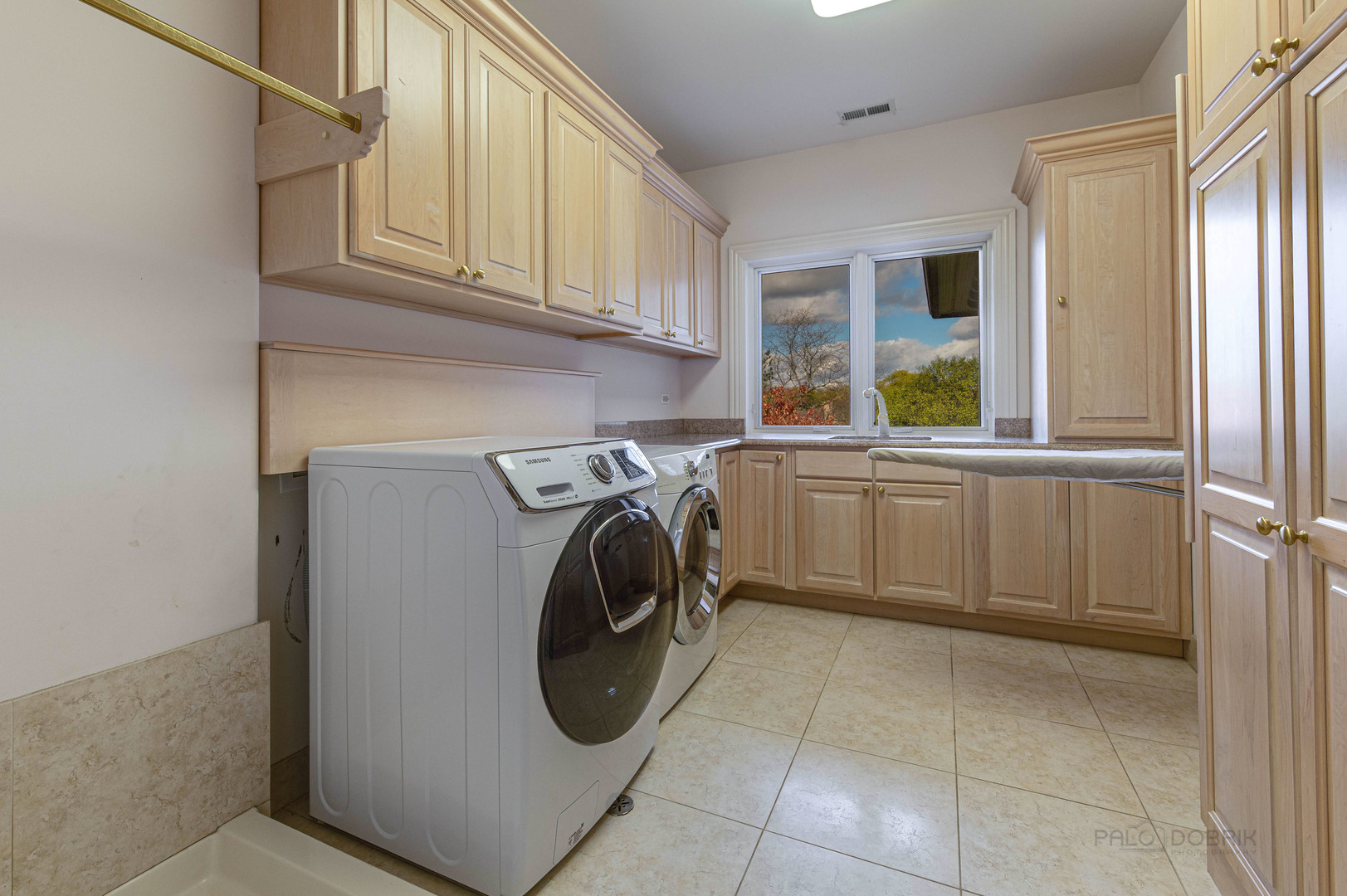 10 West Westleigh Road Lake Forest, IL 60045 - Photo 51 of 59 a utility room with dryer and washer