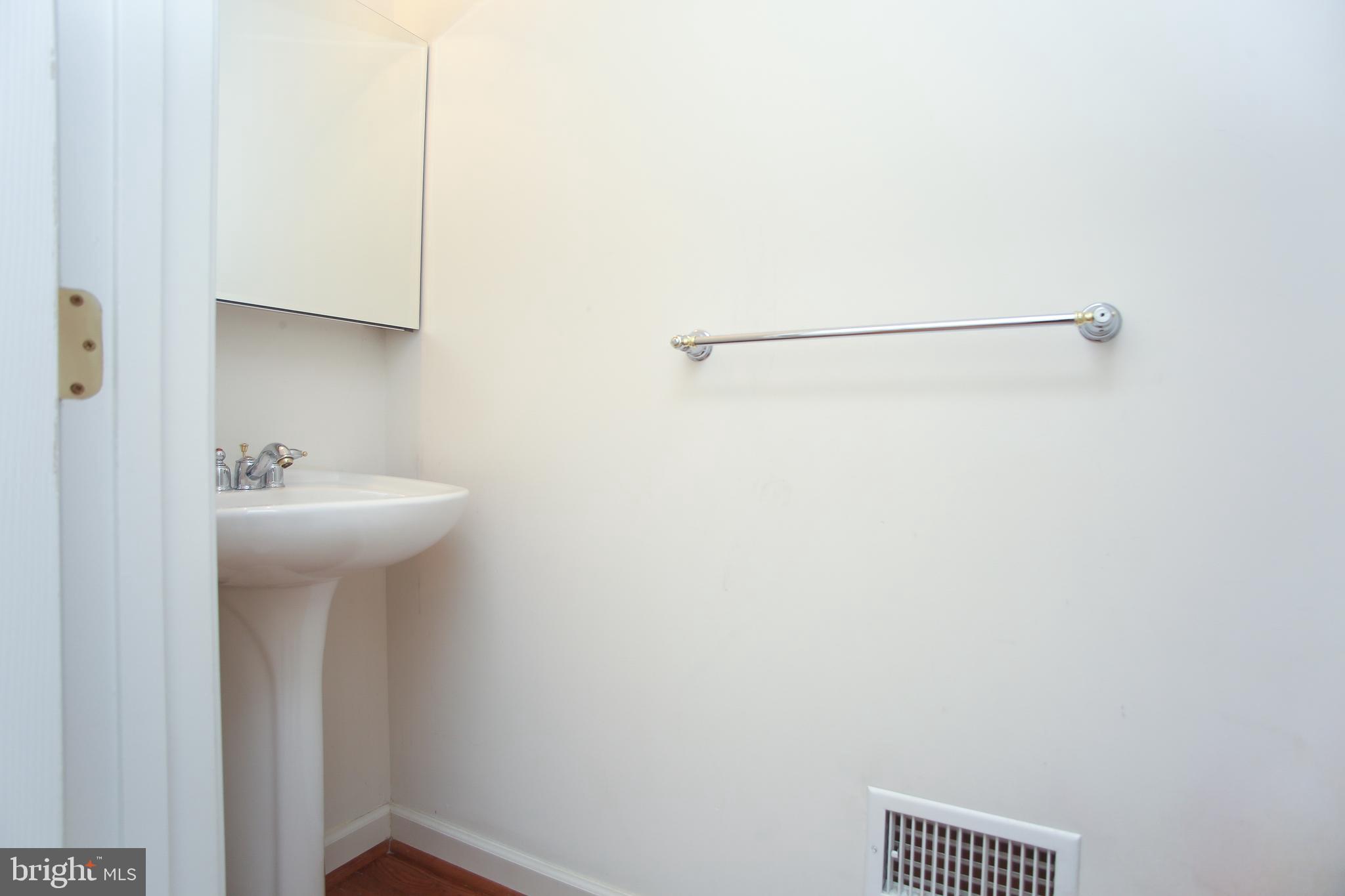 239 Barnhill Road Perkasie, PA 18944 - Photo 17 of 38 Powder Room