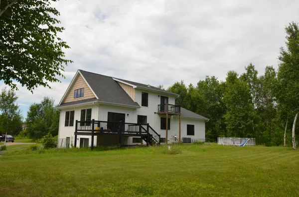 $684,900 | 28615 Quail Road, Shafer, MN 55074