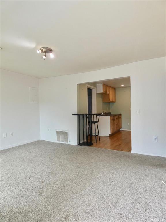 21332 Dix Toledo Road Woodhaven, MI 48183 - Photo 8 of 33