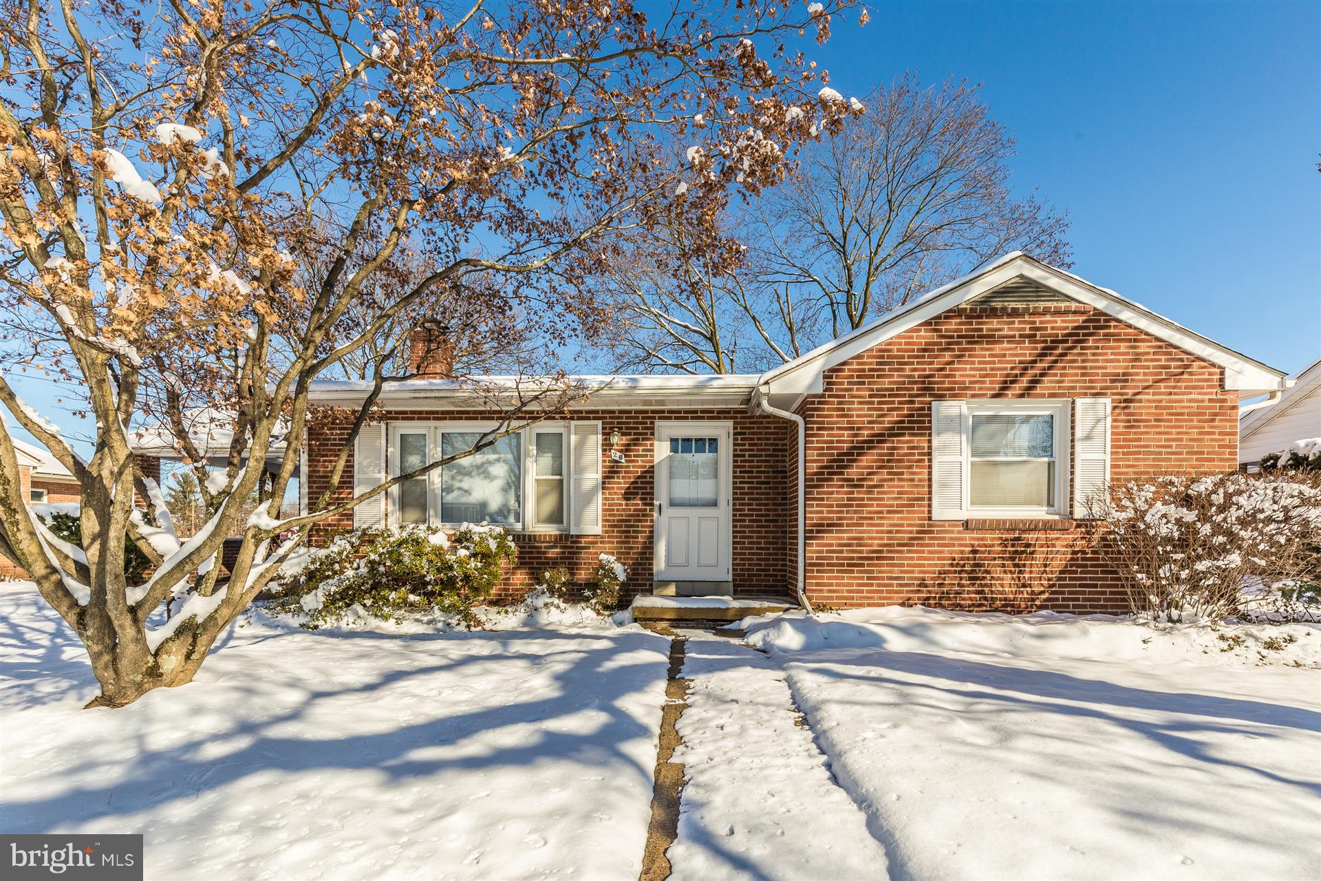 26 Georgetown Road Walkersville, MD 21793 - Photo 2 of 47 Cute All Brick Rancher