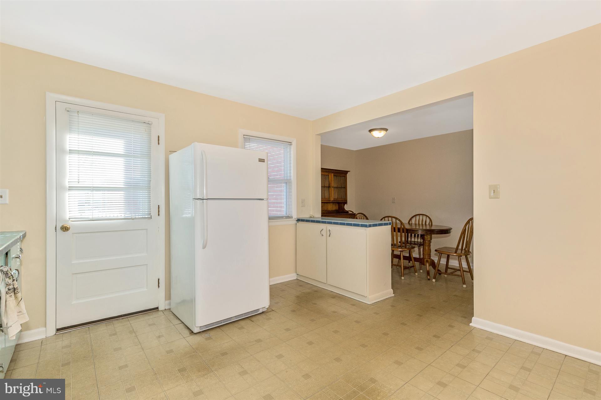 26 Georgetown Road Walkersville, MD 21793 - Photo 31 of 47 Backyard Door in Kitchen!