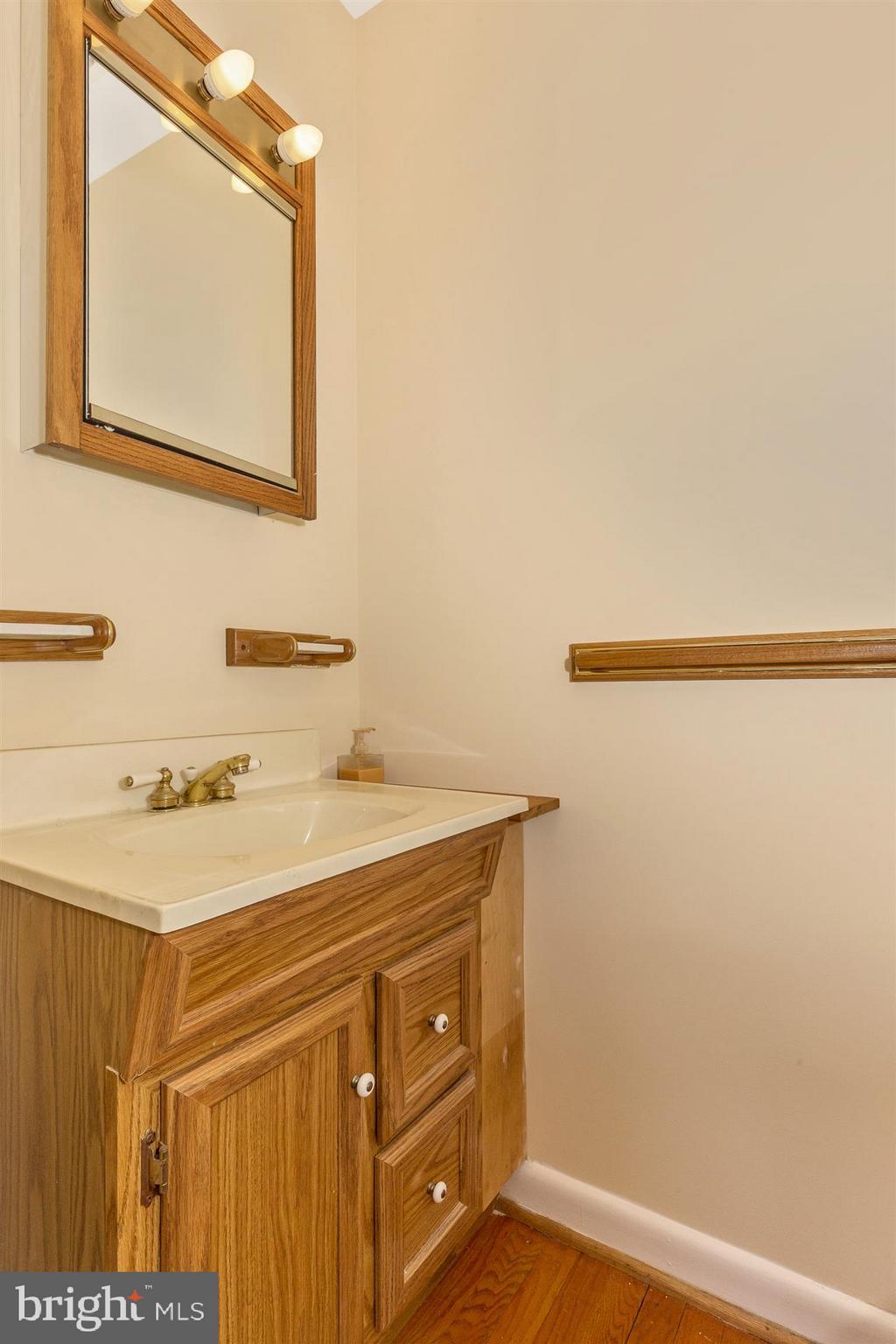 26 Georgetown Road Walkersville, MD 21793 - Photo 34 of 47 Master Half Bath.
