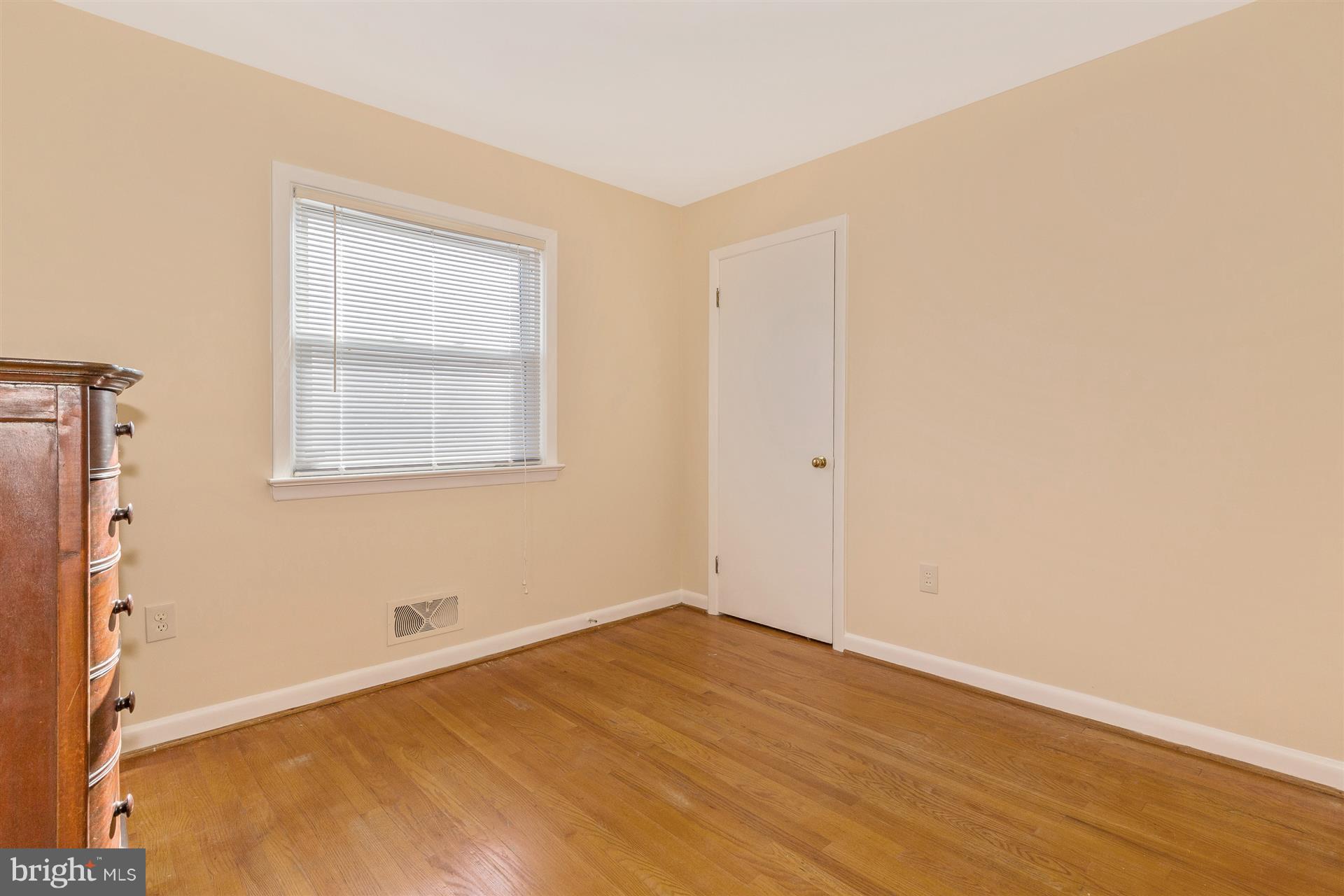 26 Georgetown Road Walkersville, MD 21793 - Photo 37 of 47 3rd Bedroom