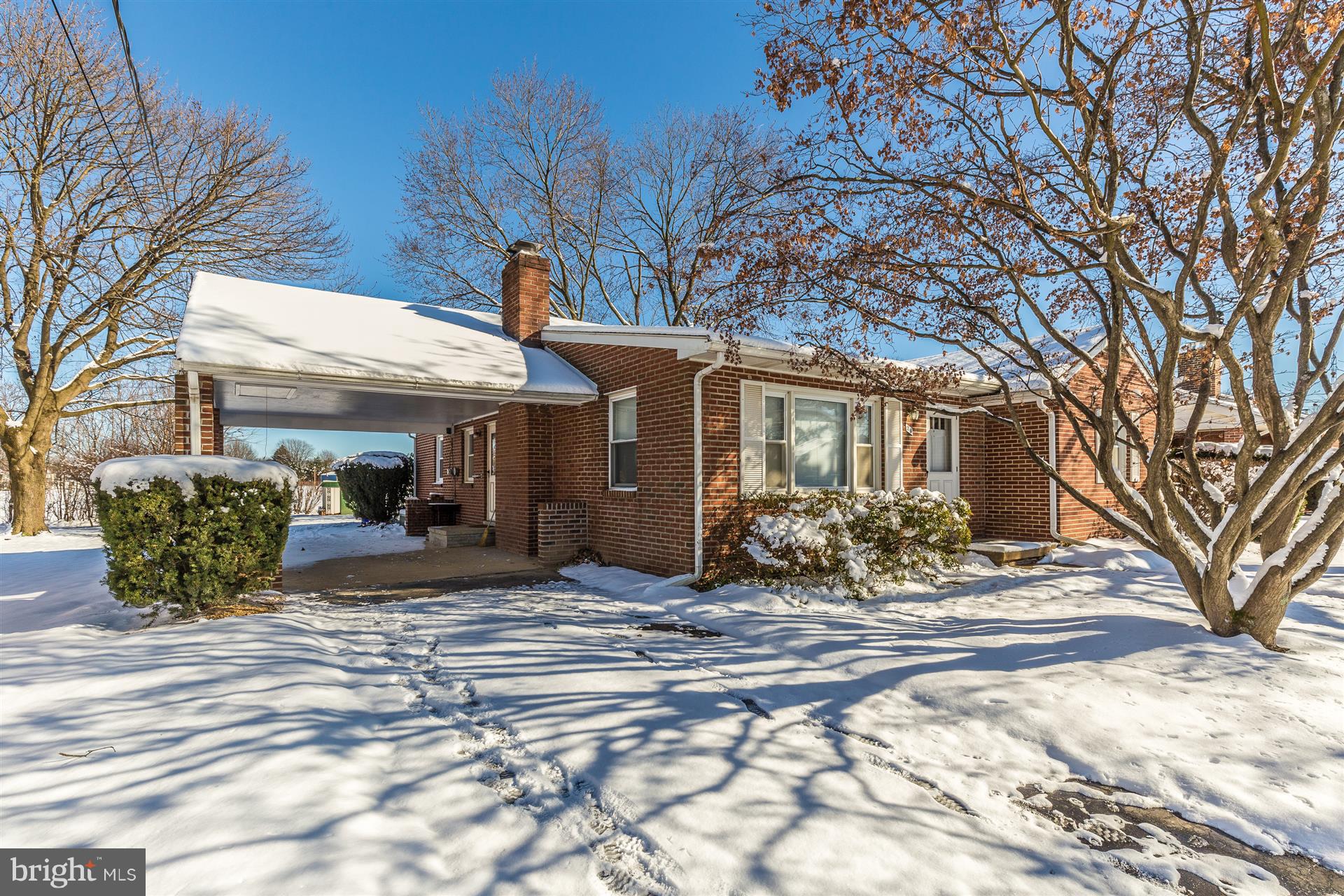 26 Georgetown Road Walkersville, MD 21793 - Photo 5 of 47 Carport With Driveway Parking!