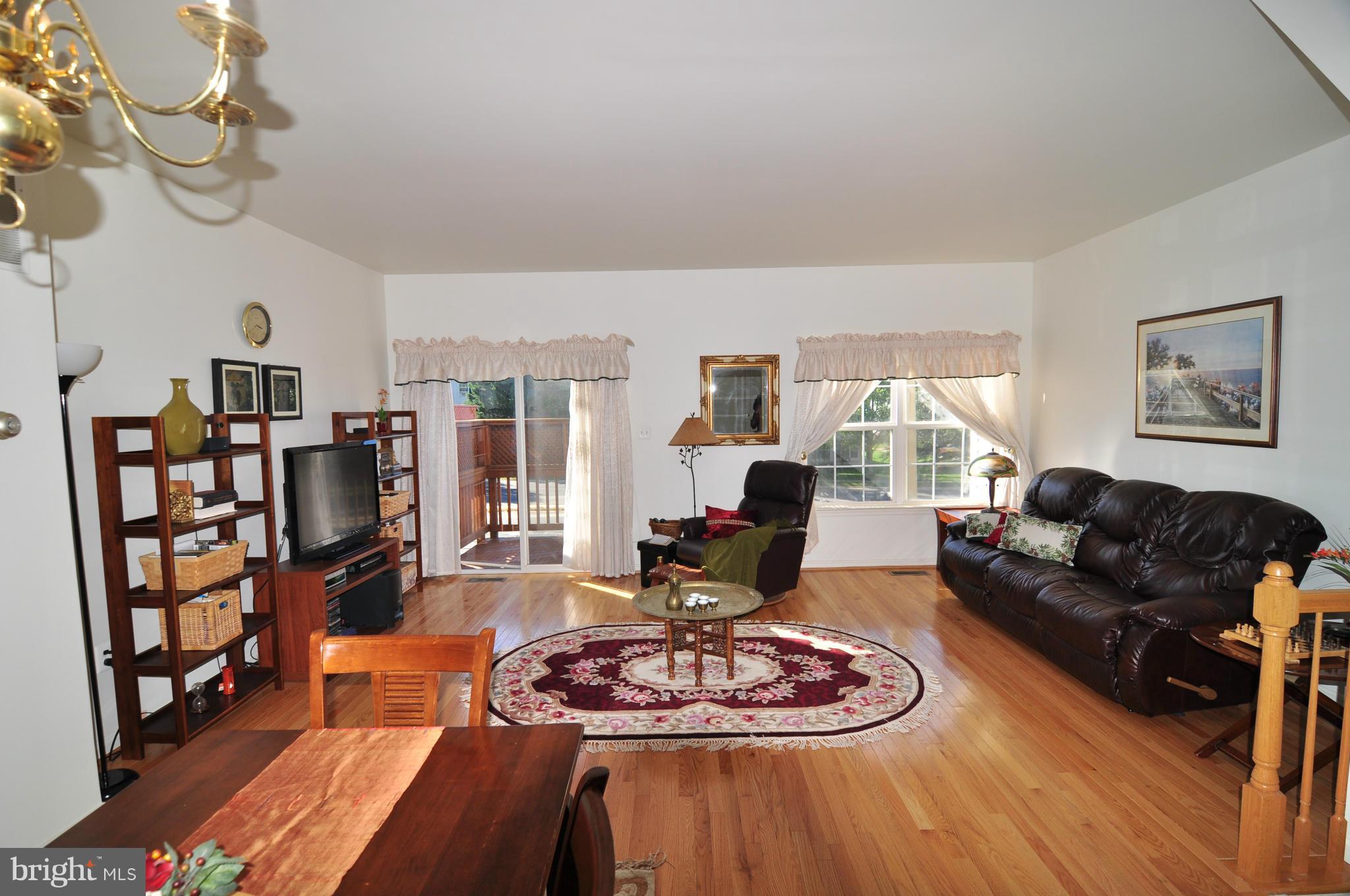 9214 Lorton Valley Road Lorton, VA 22079 - Photo 13 of 28 Living Room