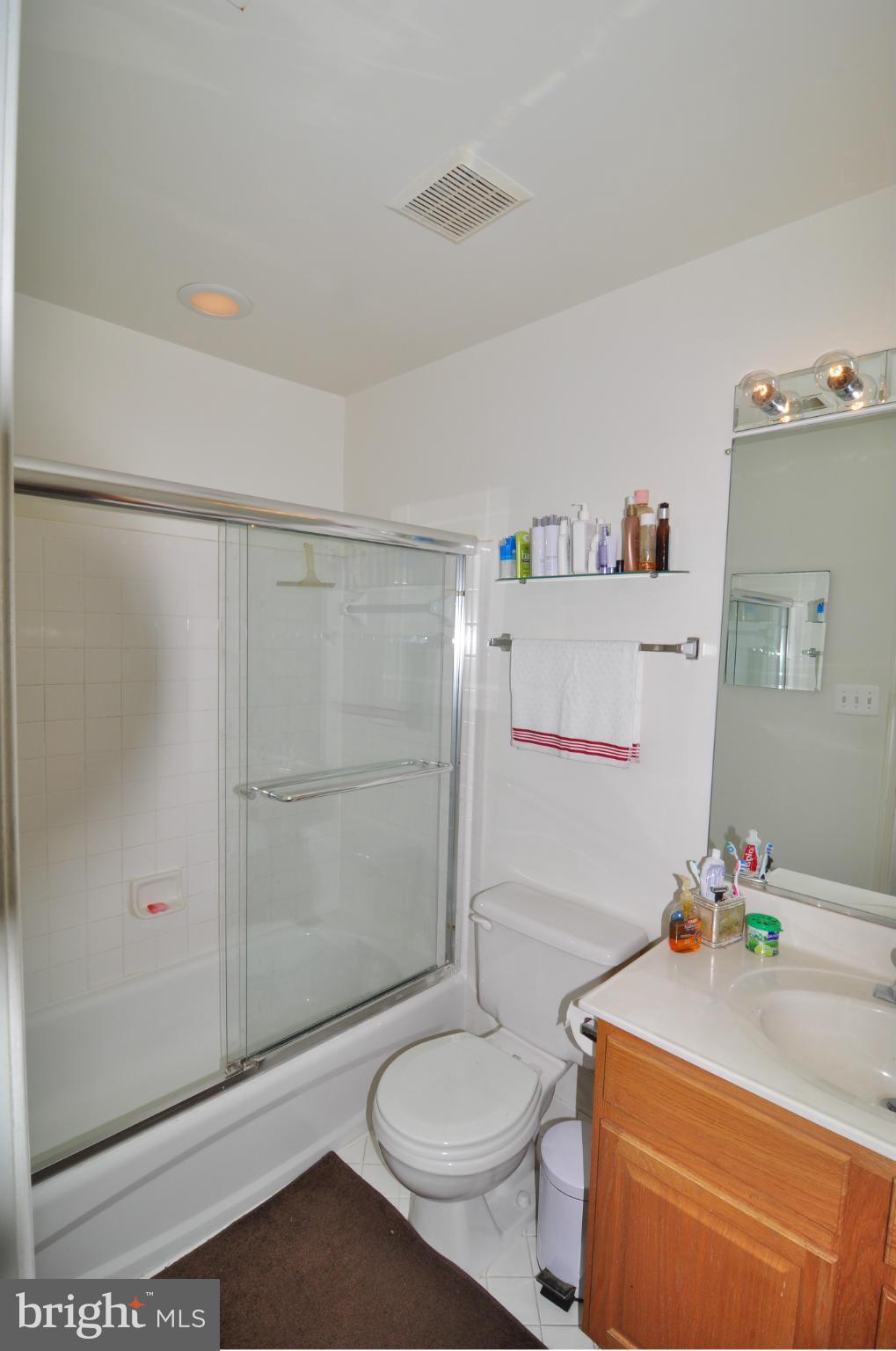 9214 Lorton Valley Road Lorton, VA 22079 - Photo 19 of 28 Bath (Master)