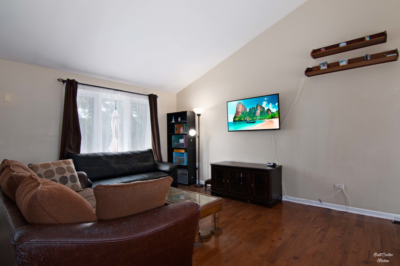 2516 Crystal Lake Road Cary, IL 60013 - Photo 9 of 22 a living room with furniture and a window