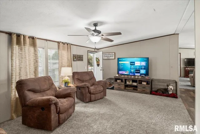 $155,000 | 1006 South Land Street, Harrisburg, IL 62946