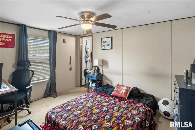 $155,000 | 1006 South Land Street, Harrisburg, IL 62946