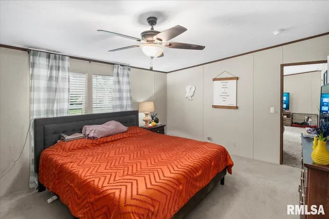 $155,000 | 1006 South Land Street, Harrisburg, IL 62946