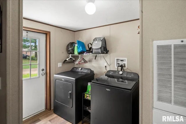 $155,000 | 1006 South Land Street, Harrisburg, IL 62946