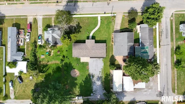 $155,000 | 1006 South Land Street, Harrisburg, IL 62946