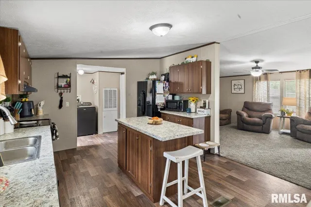 $155,000 | 1006 South Land Street, Harrisburg, IL 62946