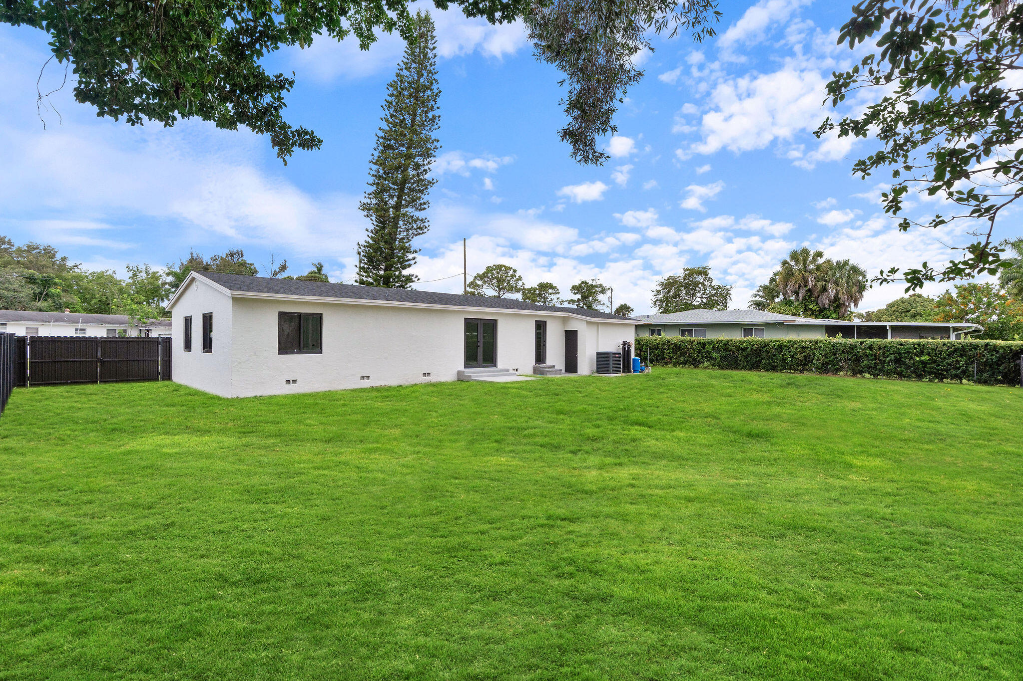 3185 Riddle Road West Palm Beach, FL 33406 - Photo 5 of 33 DSC02435