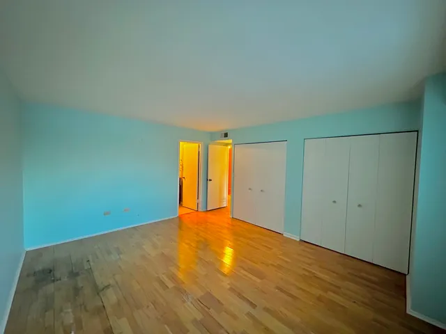 $239,000 | 141 North La Grange Road, Unit 602, La Grange, IL 60525