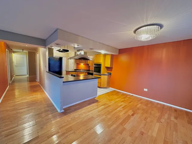 $239,000 | 141 North La Grange Road, Unit 602, La Grange, IL 60525