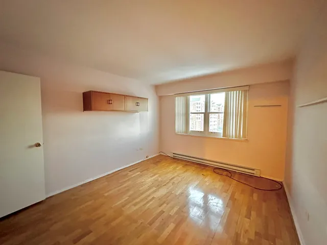 $239,000 | 141 North La Grange Road, Unit 602, La Grange, IL 60525