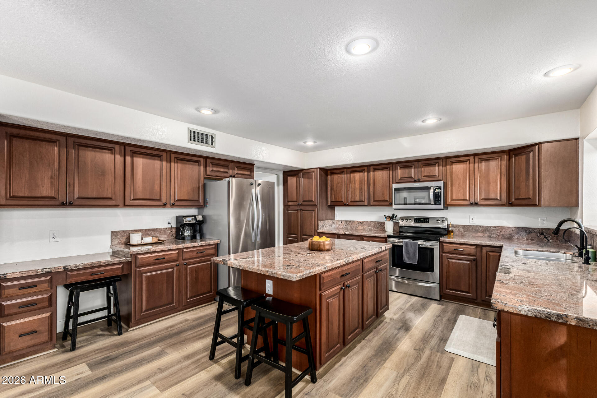 1015 East Liberty Lane Gilbert, AZ 85296 - Photo 15 of 50 17 - Liberty