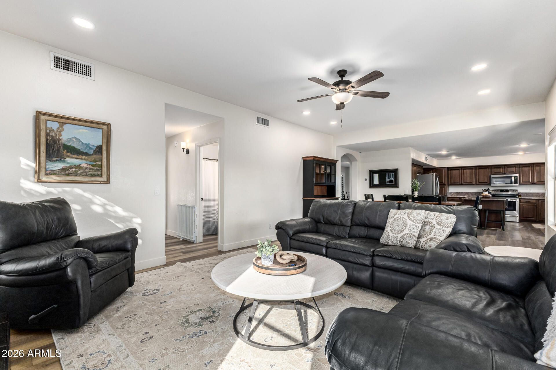 1015 East Liberty Lane Gilbert, AZ 85296 - Photo 9 of 50 11 - Liberty