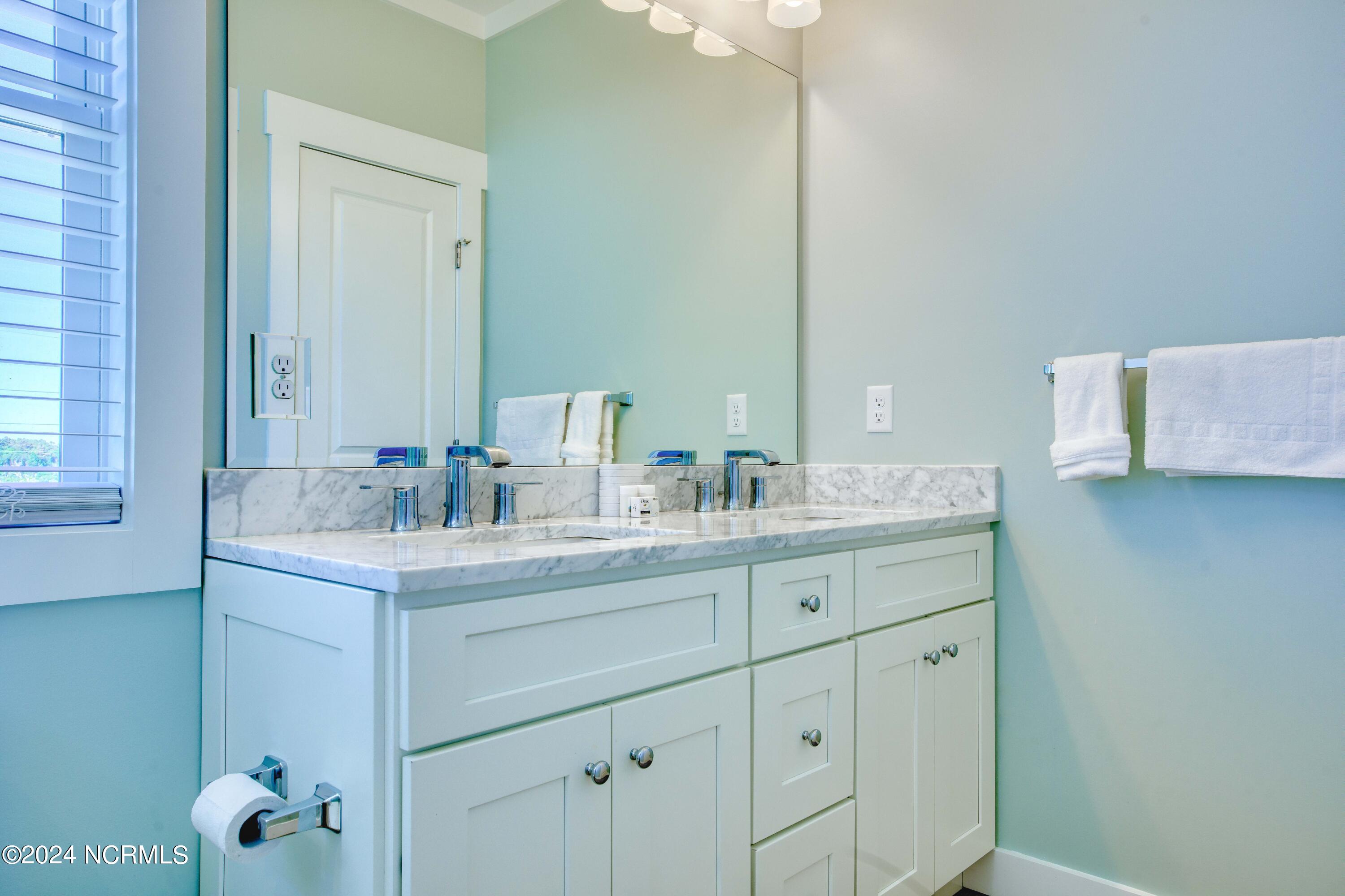 1016 New River Inlet Road North Topsail Beach, NC 28460 - Photo 41 of 51 1016 New River Inlet Road - Interiors -