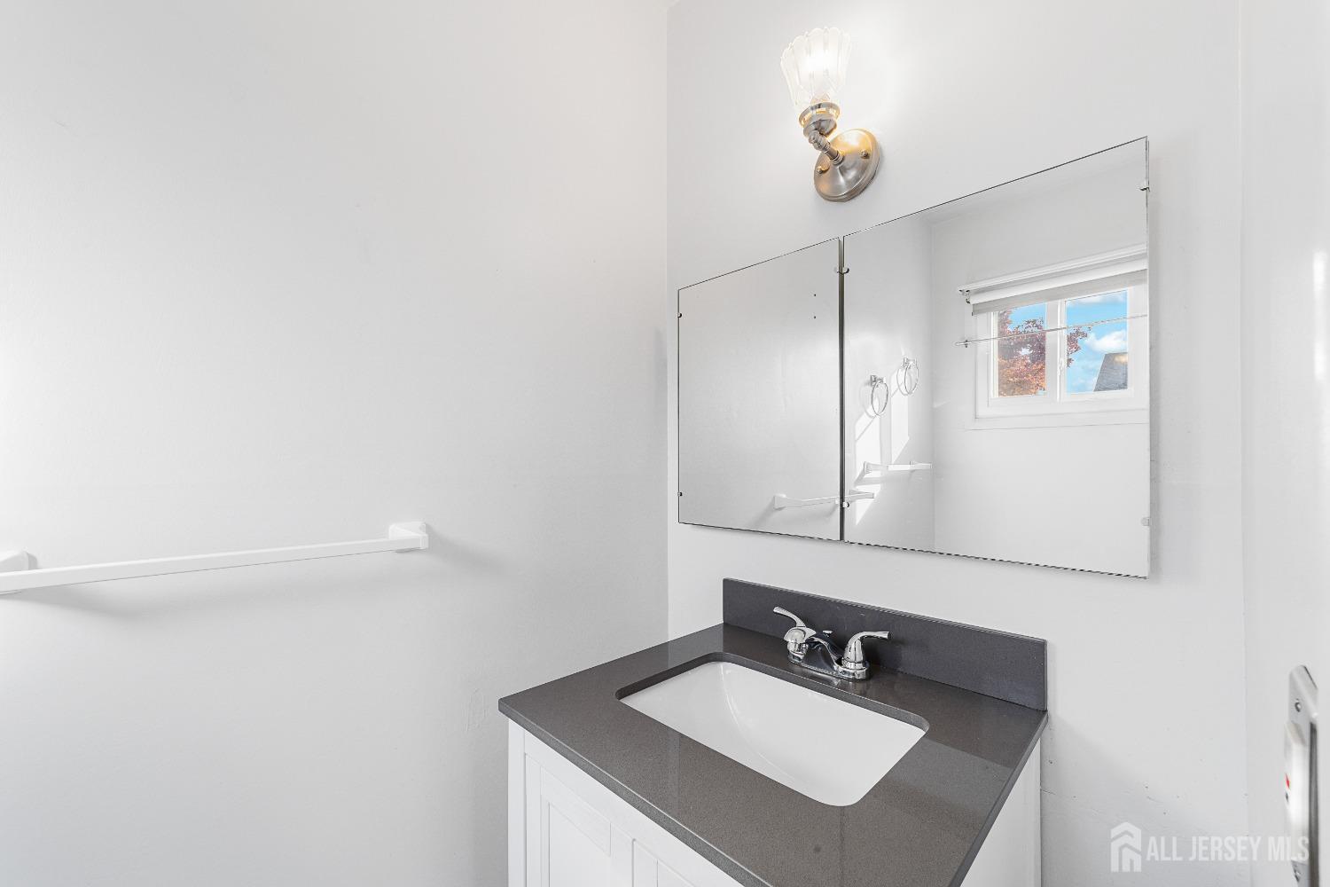 11 Wellesley Road Parlin, NJ 08859 - Photo 9 of 22 Gallery Image 9