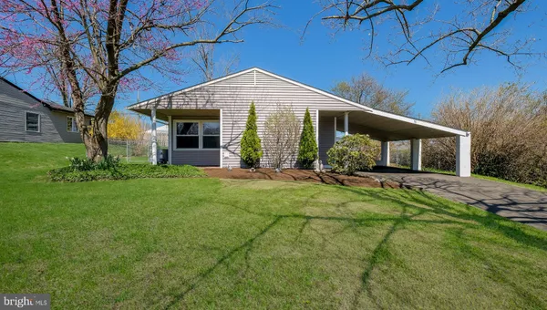 $379,900 | 36 Mockorange Lane, Levittown, PA 19054