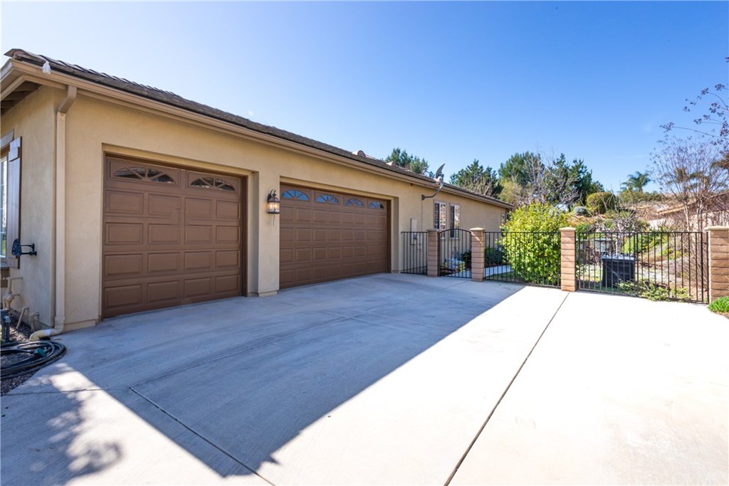 6069 Cannich Road Riverside, CA 92507 - Photo 5 of 29