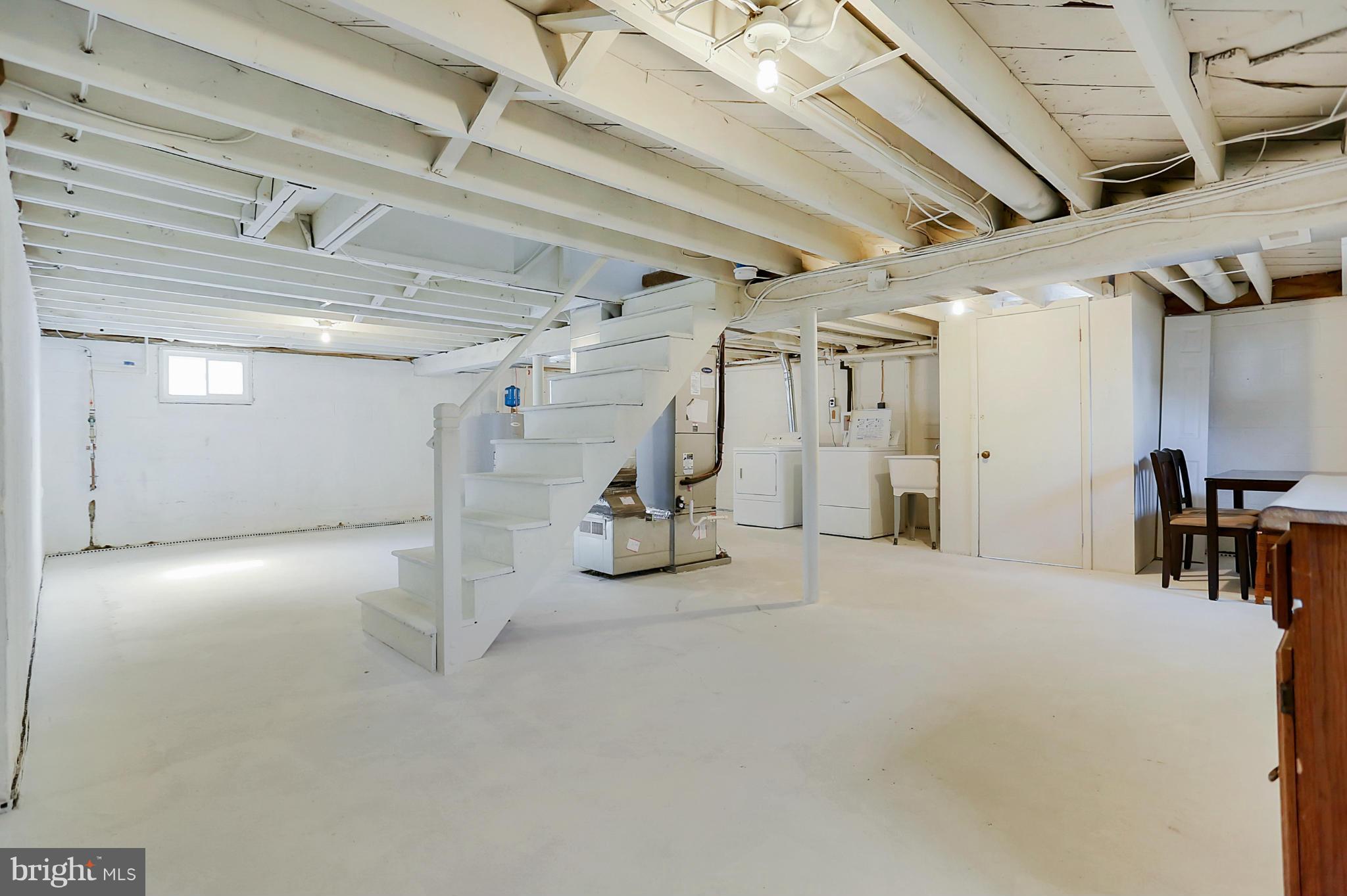 220 W Road Baltimore, MD 21221 - Photo 22 of 30 a view of a room with gym equipment