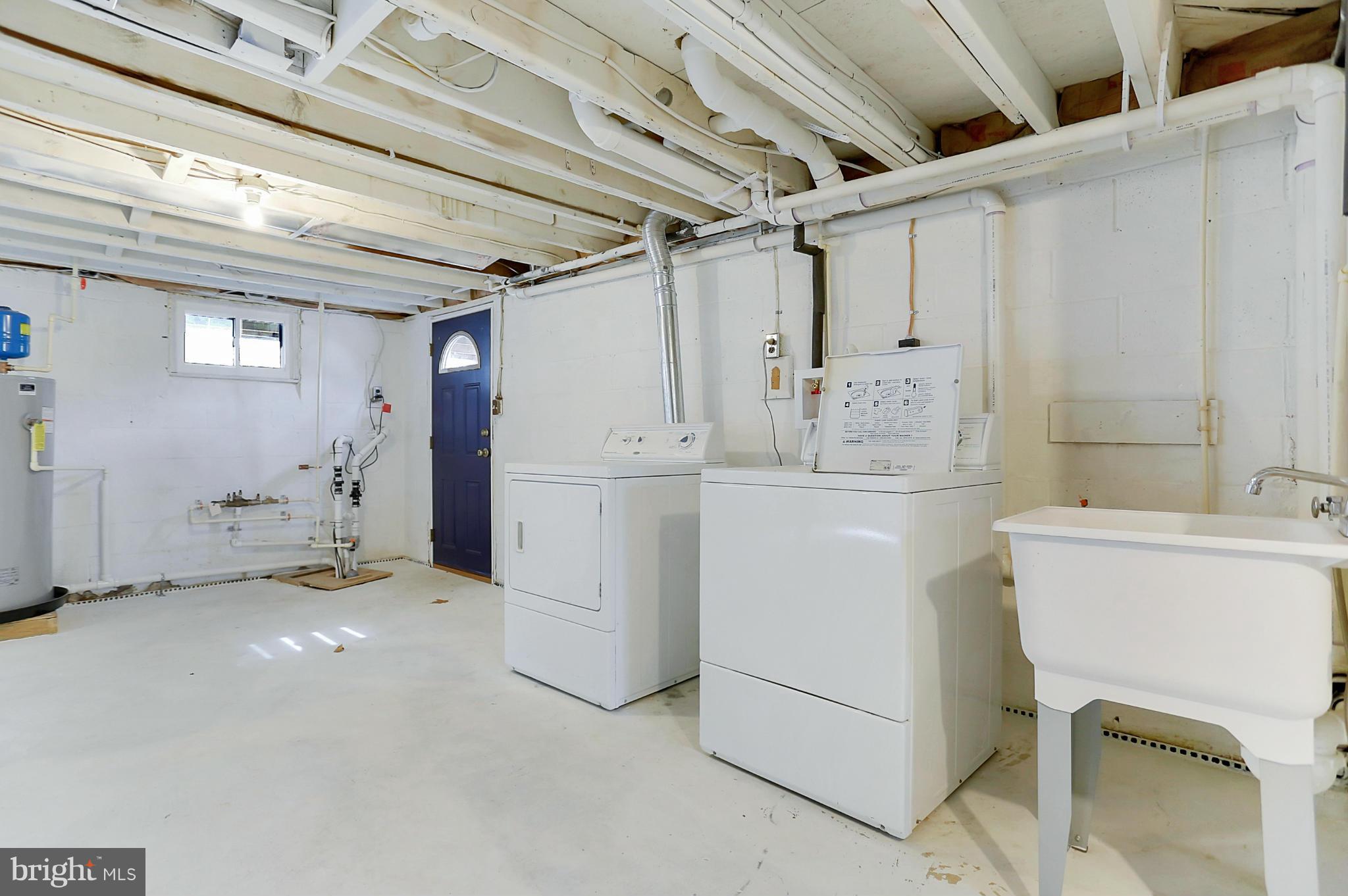 220 W Road Baltimore, MD 21221 - Photo 24 of 30 a utility room with dryer and washer