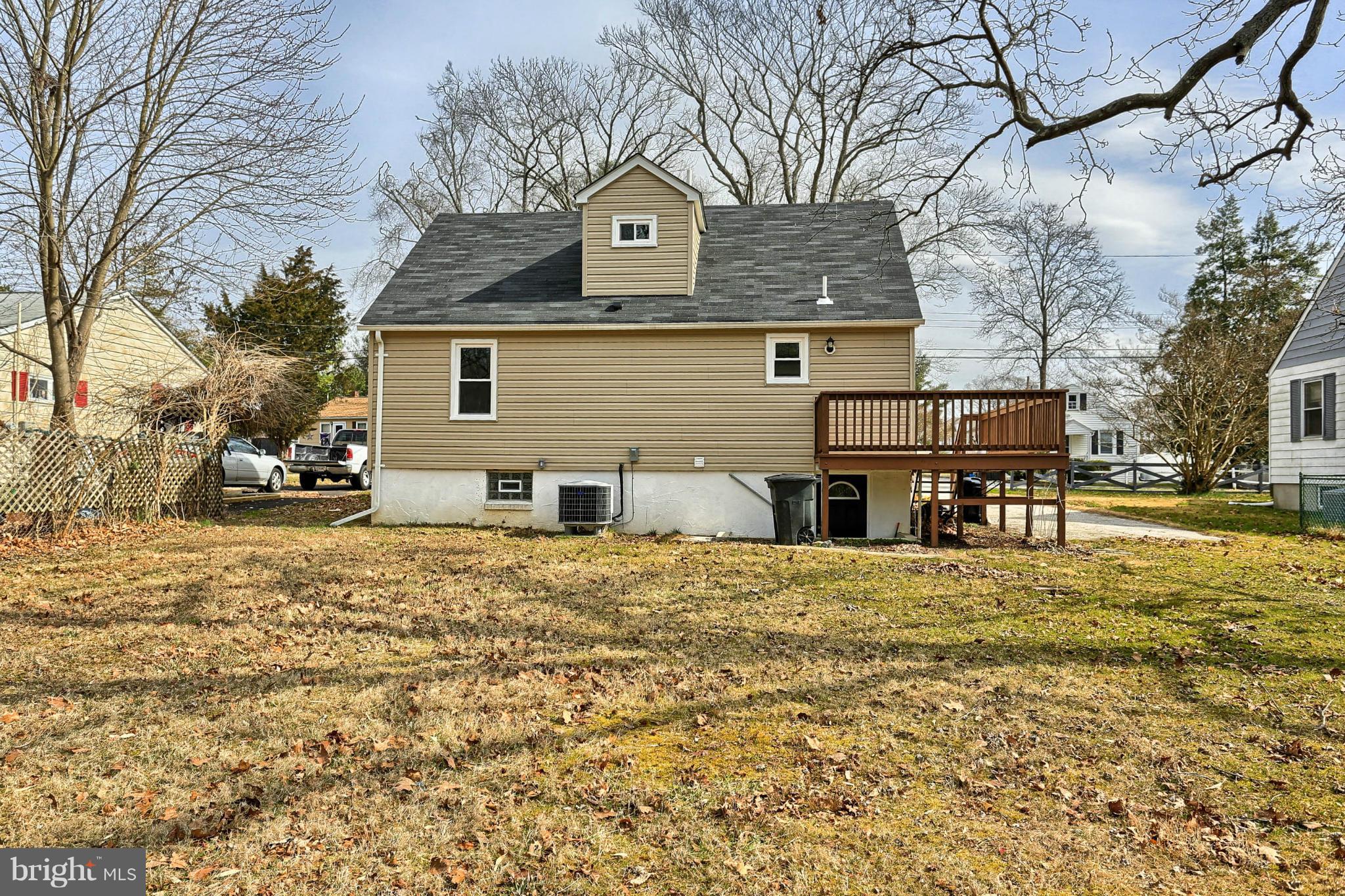 220 W Road Baltimore, MD 21221 - Photo 28 of 30 a front view of a house with a yard