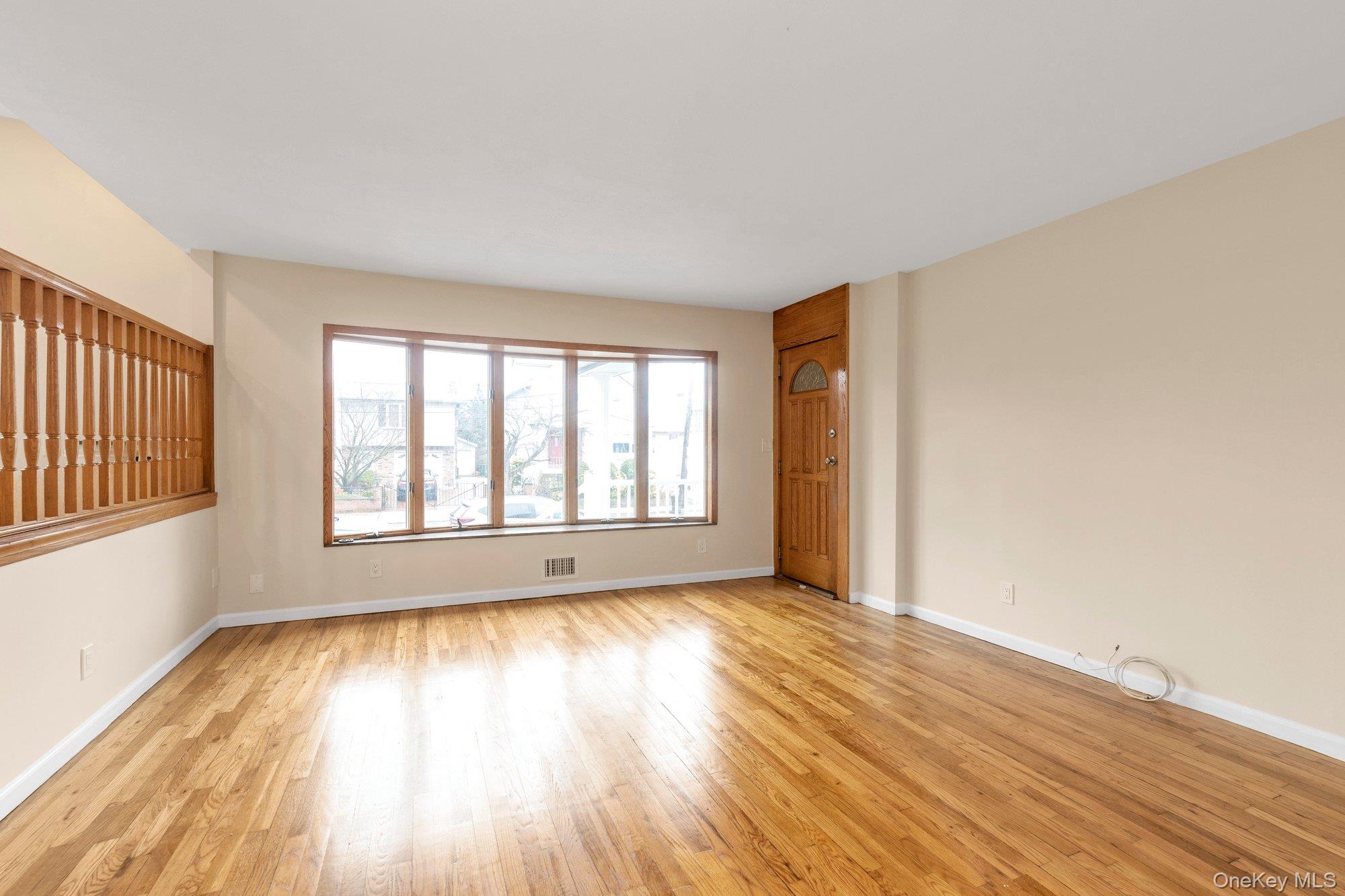 295 Plain Court, Unit RIGHT Franklin Square, NY 11010 - Photo 2 of 17