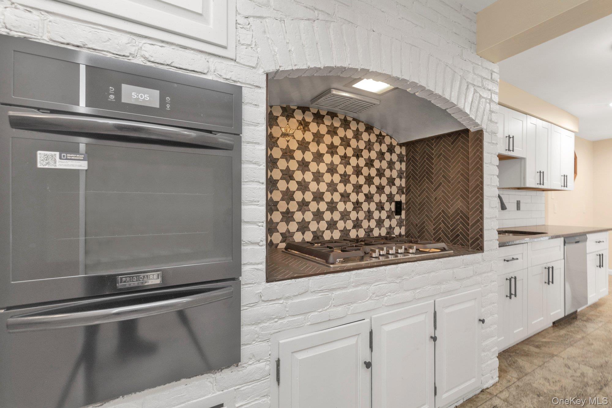 295 Plain Court, Unit RIGHT Franklin Square, NY 11010 - Photo 7 of 17