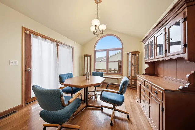 $280,000 | 300 Forest Drive, Kirkland, IL 60146