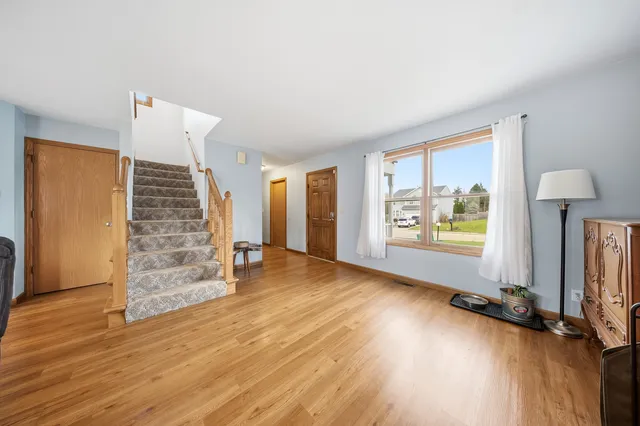 $280,000 | 300 Forest Drive, Kirkland, IL 60146